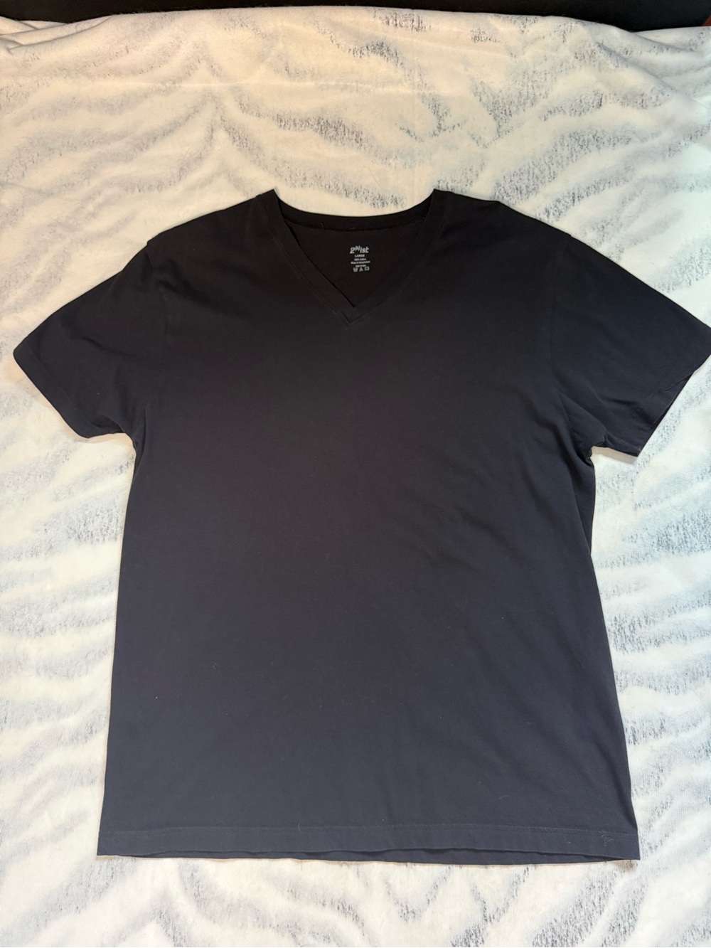 2xist Men's Black V-Neck Short Sleeve Tee